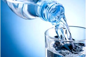 Comment perdre du poids avec l'eau
